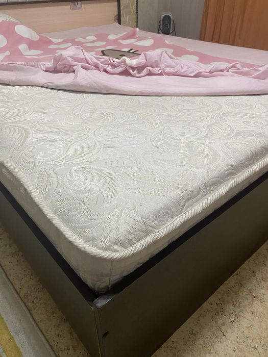 Продам кровать 10000тыс