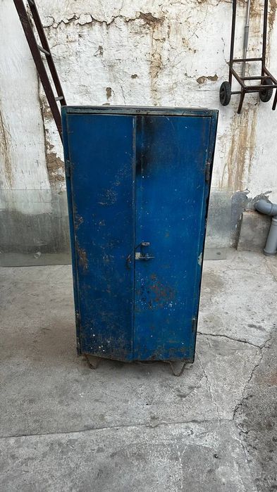 Temir shkaf sotilad holati yaxshi