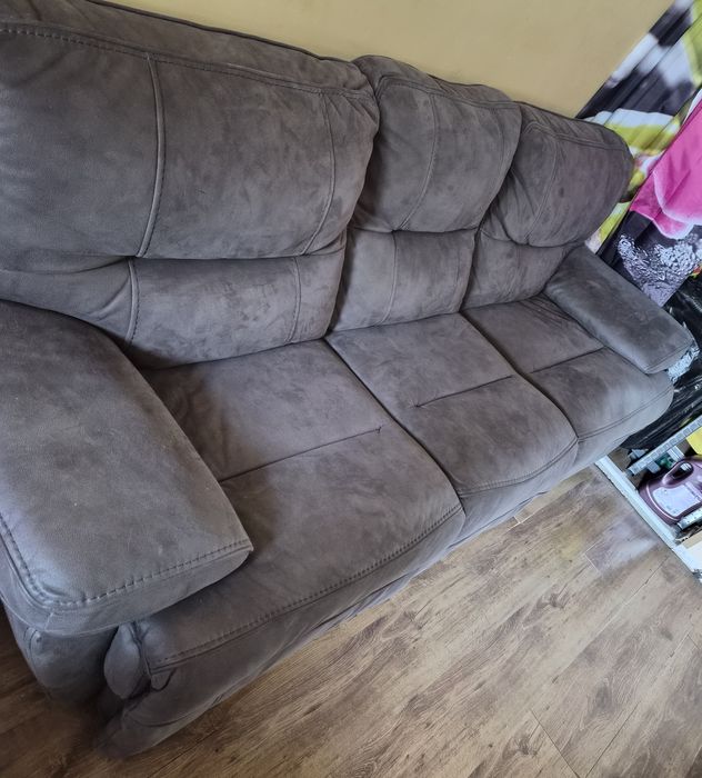 Електрически диван