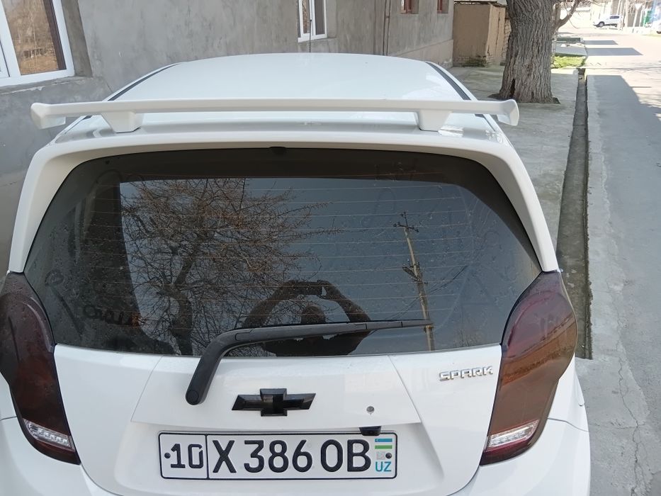 Spark qanot sotiladi