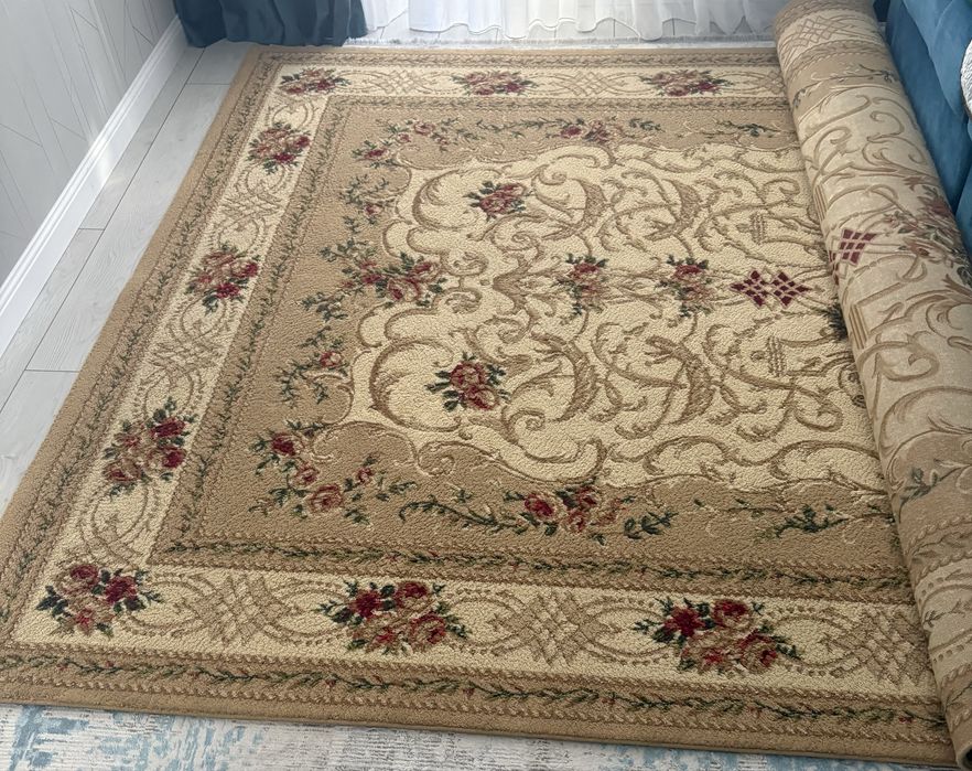 Продается ковер 2.4х3