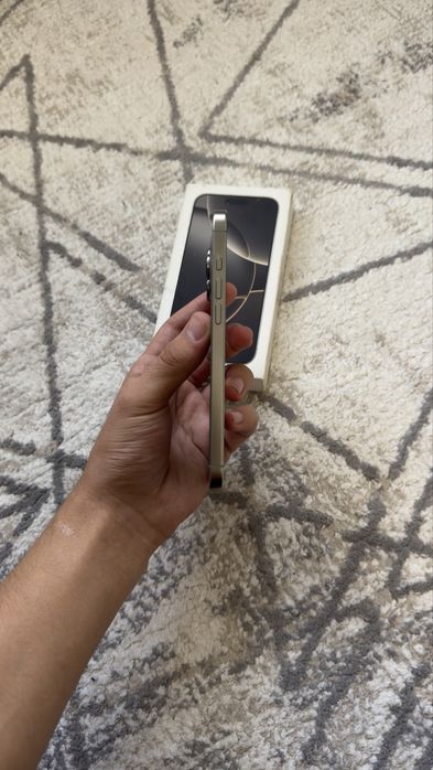 iPhone 16 Pro Max 256ГБ АКБ 90%