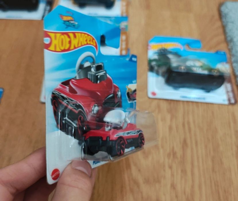 Vând macheta Hotwheels Treasure Hunt (TH)