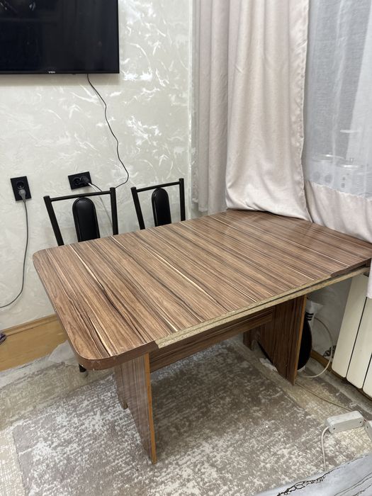 Стол кухонный за 5 тыс тг