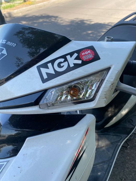 М8 мопед продам 100к