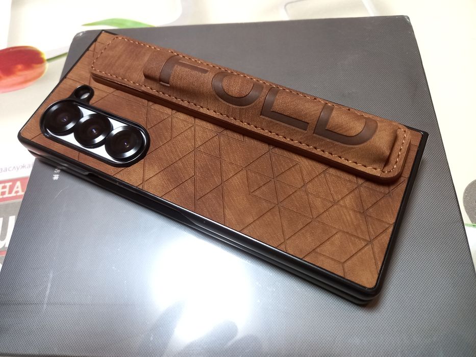 Galaxy Z Fold кейсове