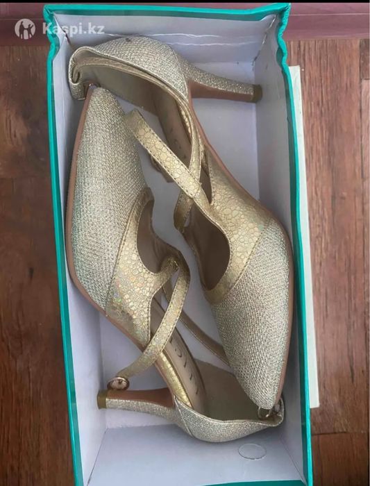 Продам Туфли 37 размер