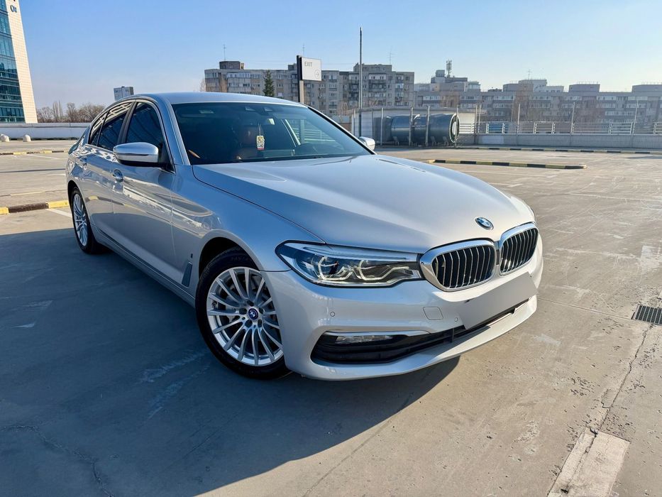 BMW Seria 5 530e - 252CP -