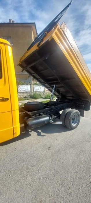 самосвал. Мерцедес 609d  тристранен