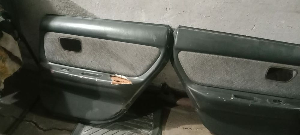 Дверные карты на Тойоту ексив
