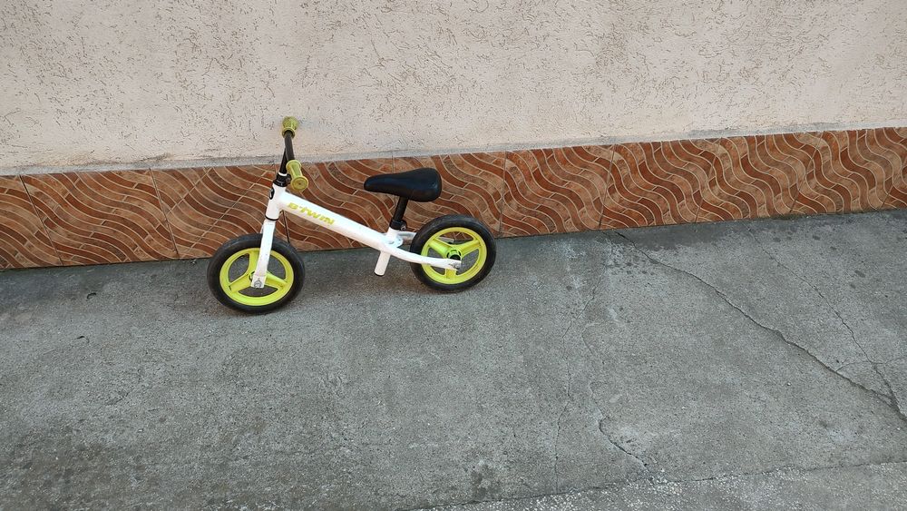 Vand bicicleta si trotineta