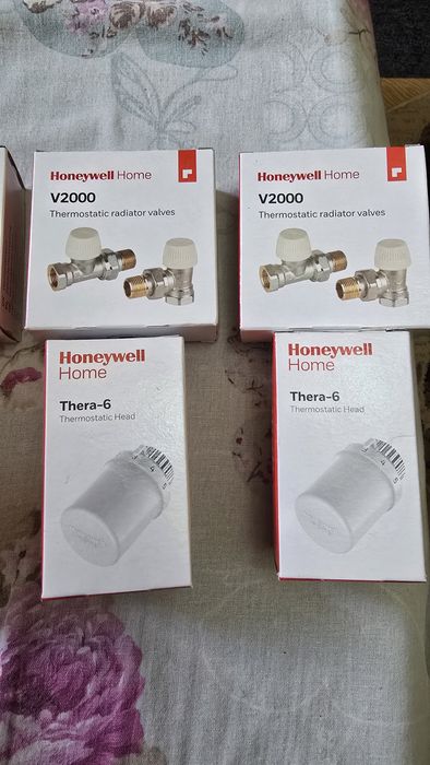 Termostatat drept Honeywell drept 1/2