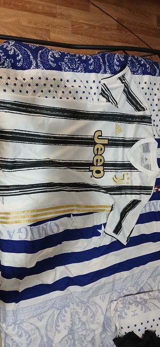 Продам футбольную джерси Ювентус