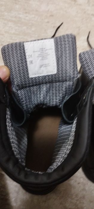 Продам коженные летние берцы 40 размера.