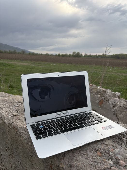 Продам Macbook air 11