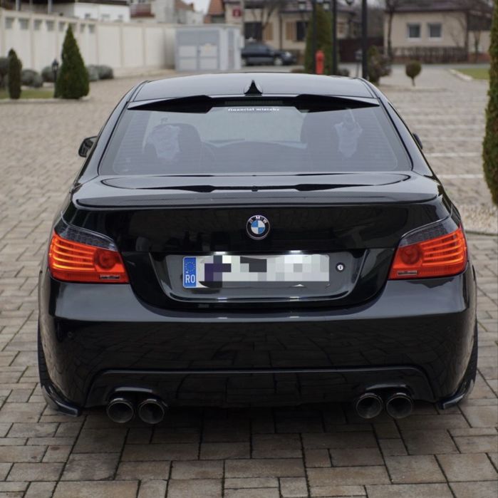 Eleron pleoapa Luneta BMW E60 M4 style