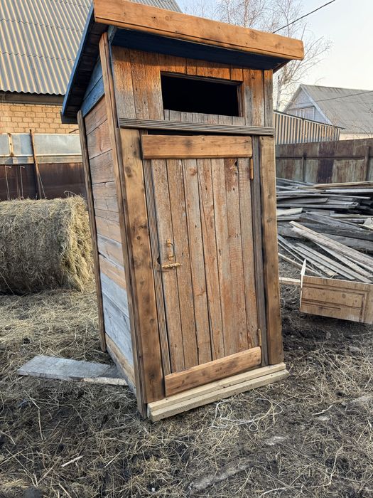 Продам деревянный туалет