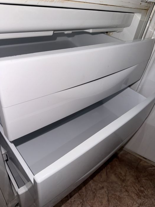 Продаю холодильник