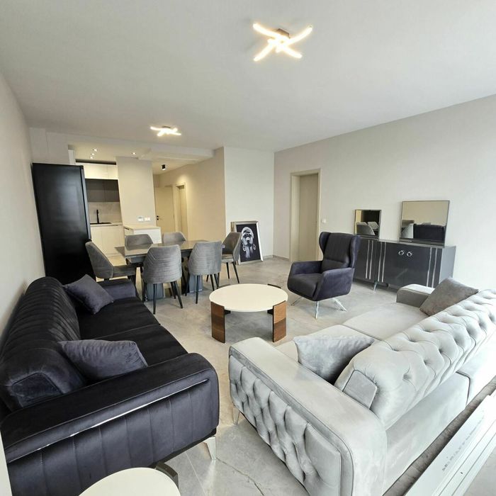 Просторен тристаен дизайнерски обзаведен апартамент в Горна баня!