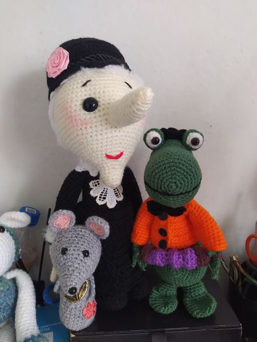 Вязаная Шапокляк и крокодил Гена