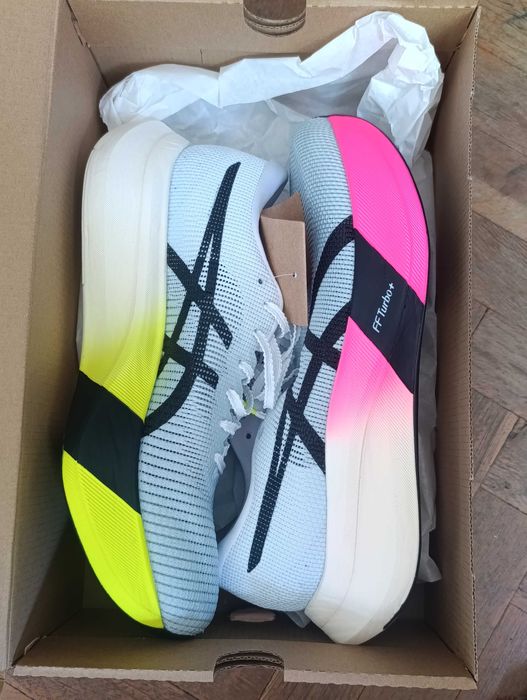 ASICS metaspeed edge 42.5