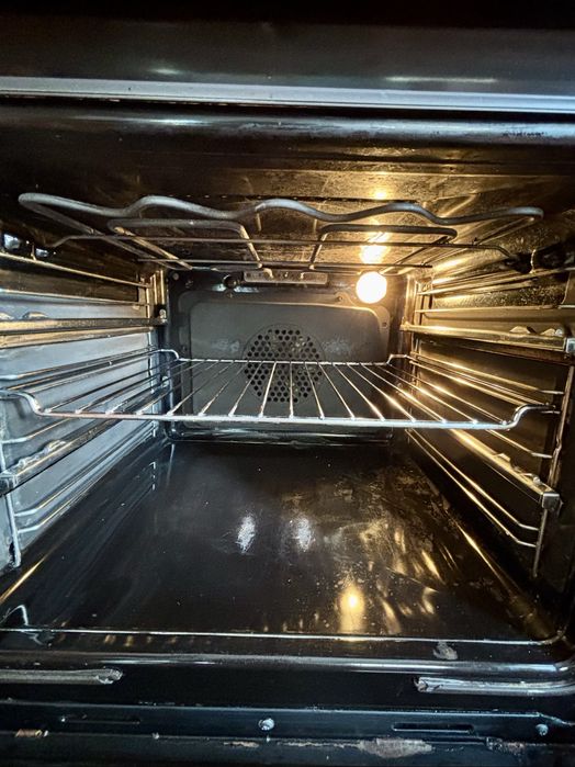 Whirlpool фурна за вграждане и котлони