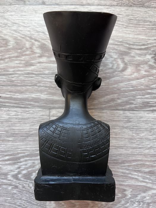 Продам статуэтку «Нефертити»