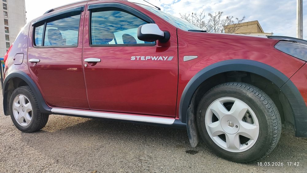 Продам Рено Сандеро степвэй