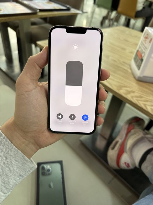 Айфон 13про в хорошем состоянии