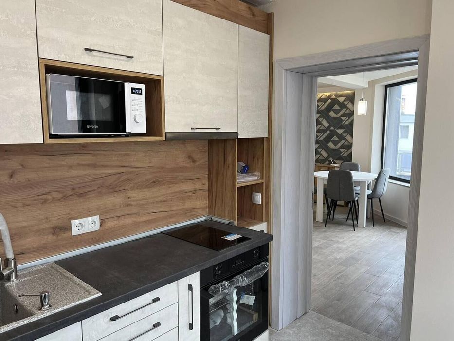 Продава се Хотел в Бургас, Долно Езерово - 600 кв.м за 1250 €/кв.м - Снимка #3