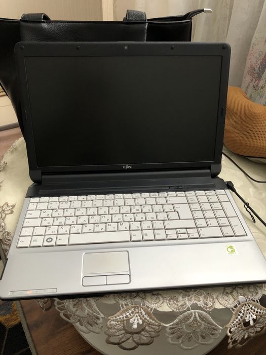 Ноутбук  Fujitsu