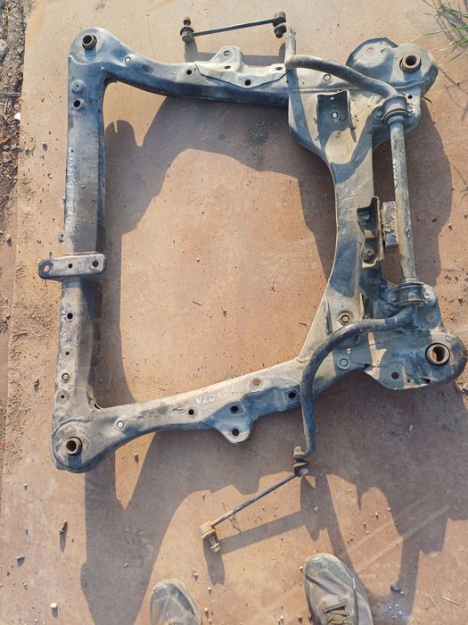 Балка на тойоту ESTIMA истима