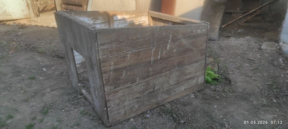 Будка для собаки ,целая
