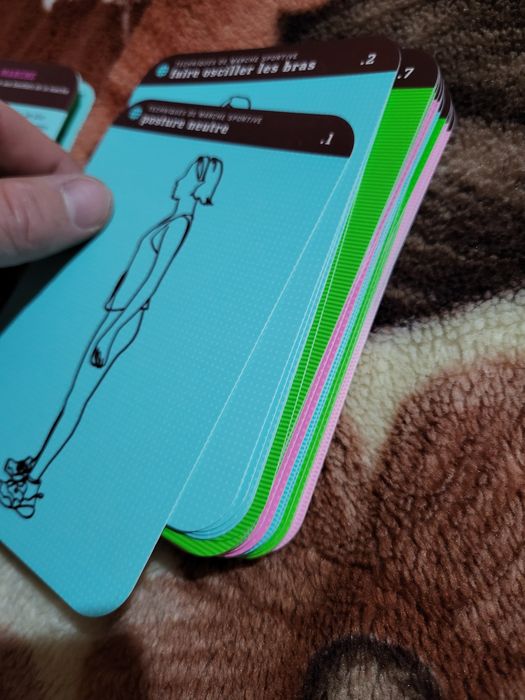 Les Cartes de la Marche" (Cărțile Mersului).
