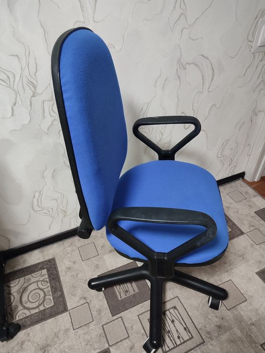 Продам компьютерное кресло
