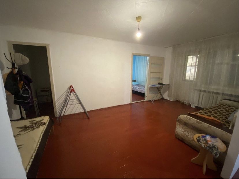 Сдам двухкомнатную на площади командировочным