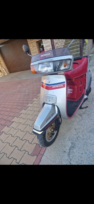 Скутер хонда лийд 125
