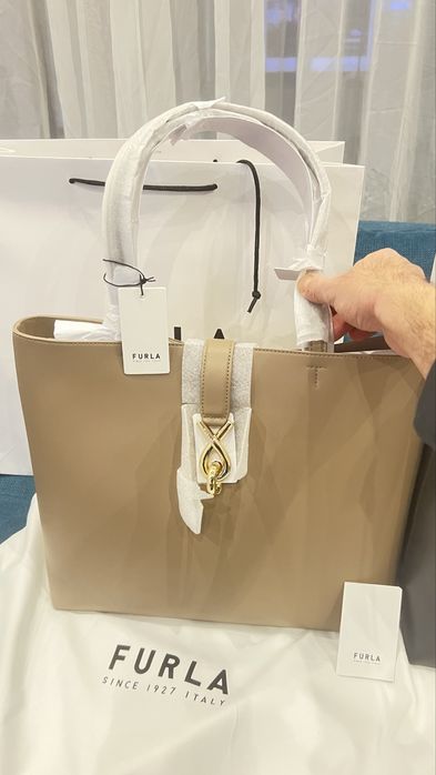 FURLA MIANOVA.100%ориг. В три цвята.Със сериен номер,2г. гаранция