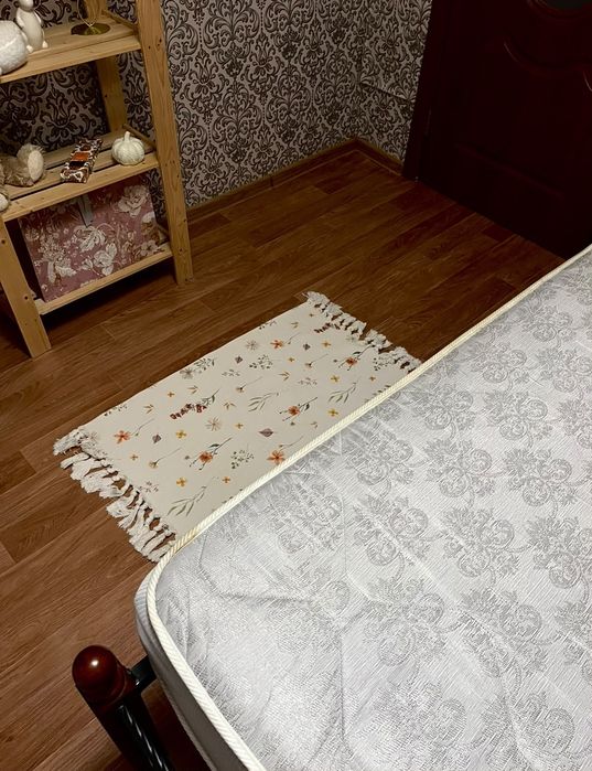 Продам кровать с матрасом