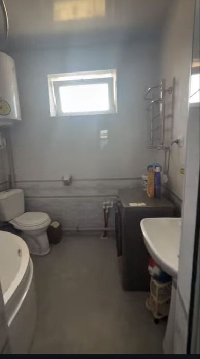 Uch qahramon postidan 7 km kirganda Kensoy mahallada  dom sotiladi