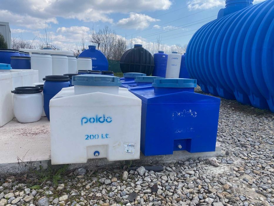 Продавам квадратни резервоари за вода от 100 литра до 500 литра!