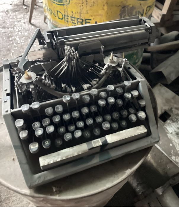 Механическая  печатная машинк