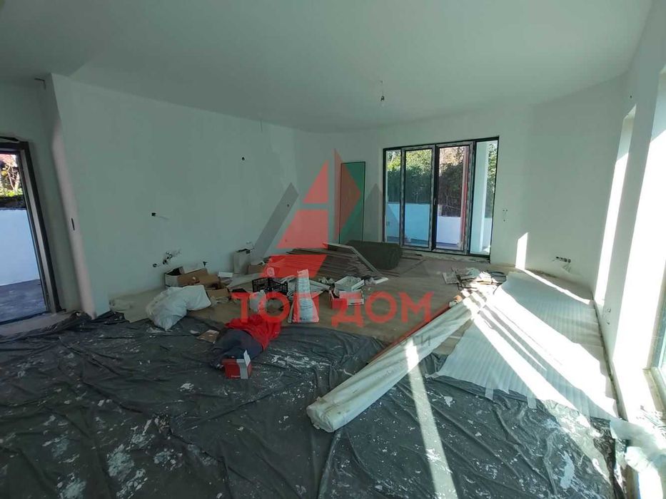 Продава се Тристаен апартамент в Варна, м-т Траката - 117 кв.м за 1624 €/кв.м - Снимка #1