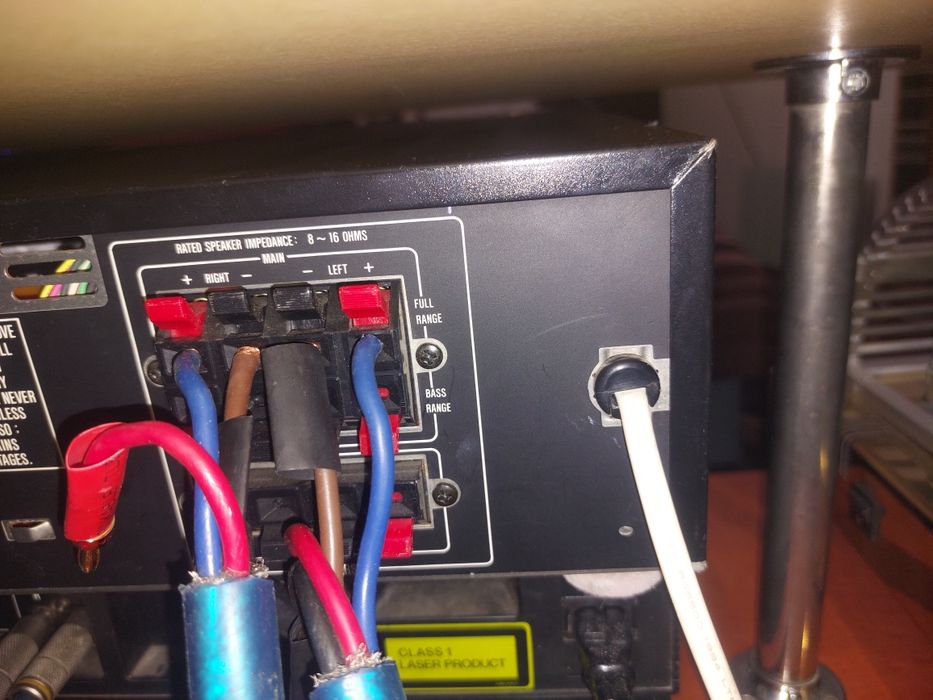 Amplificator japonez SHARP cu egalizator grafic