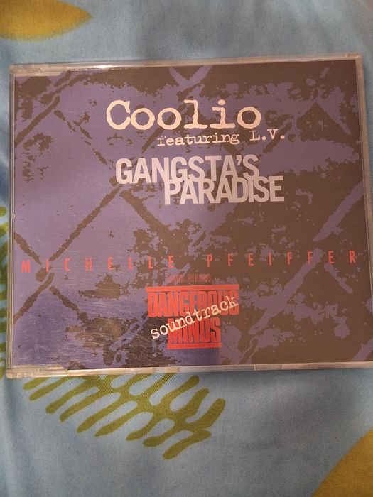 Cd Gangsta's Paradise & Cd Player