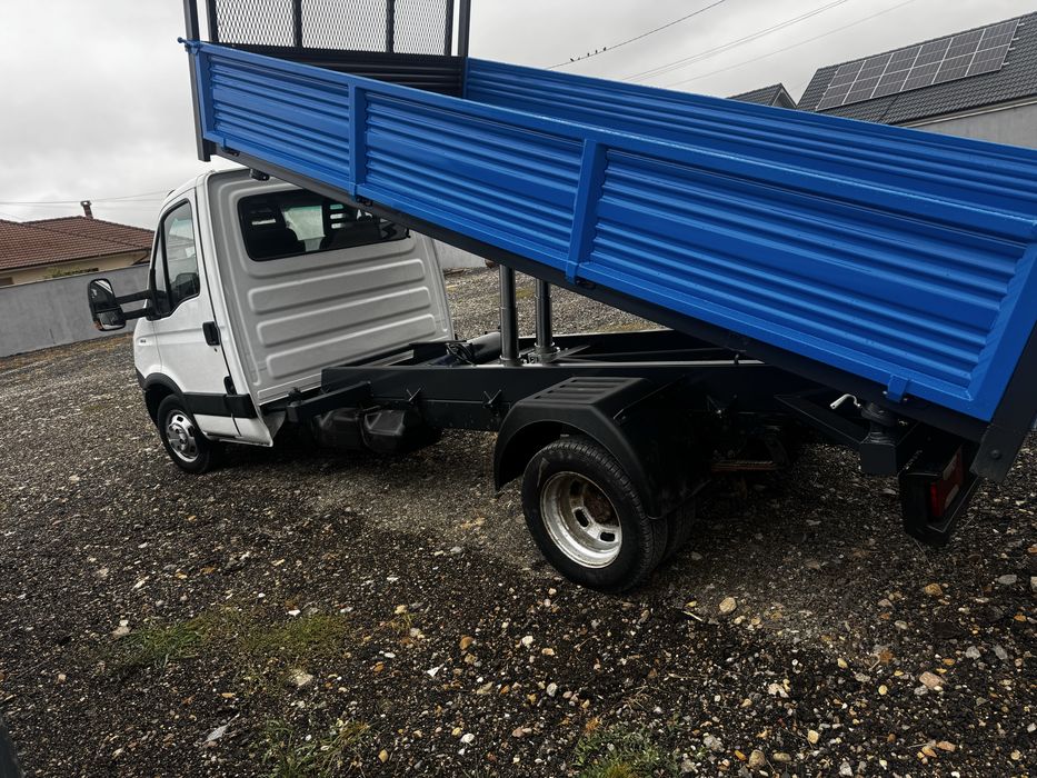 Iveco basculabil pe 3 parti