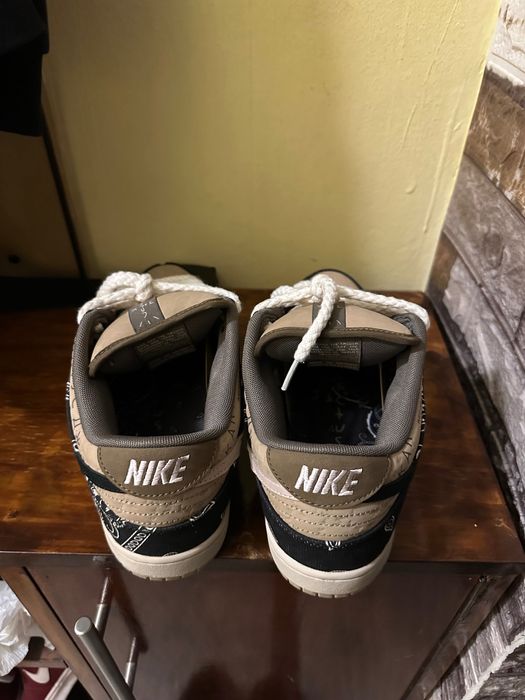 Nike SB Dunk Low - Travis Scott