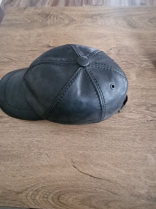 Sapca din piele, imblanita