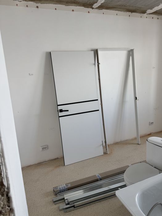 Новые двери.