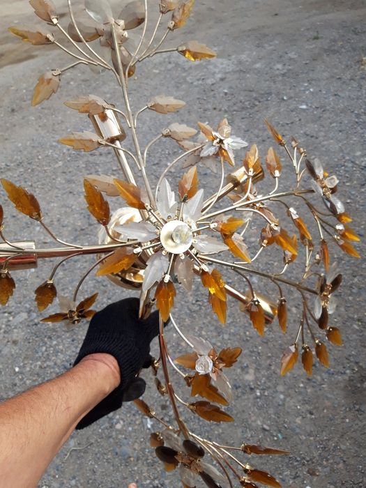 оригинальная люстра.